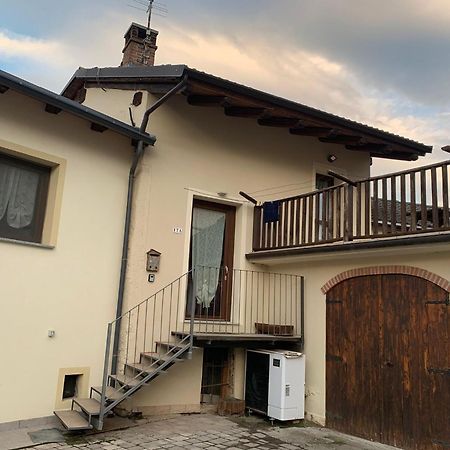 La Casa Di Nonna Pina Villa Roccasparvera Exterior foto